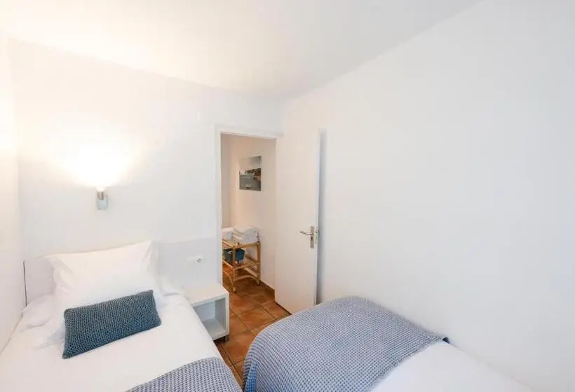 اتاق استاندارد چهار تخته, Hostal El Ranxo