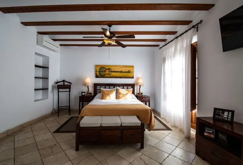 سوییت جونیور با بالکن, Entre Dos Aguas Hotel Boutique