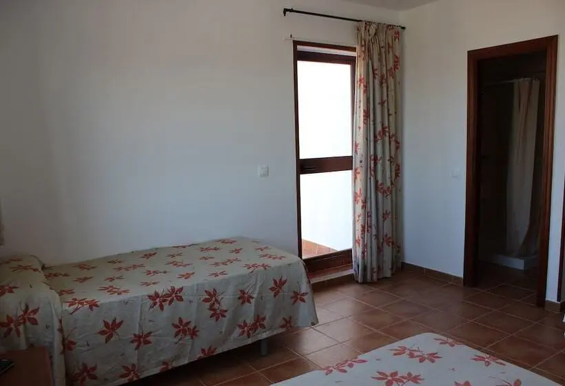 Standard Triple Room with Terrace, Hostal Jadraza