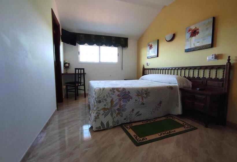 Номер Стандарт, Pension Casa Carmela