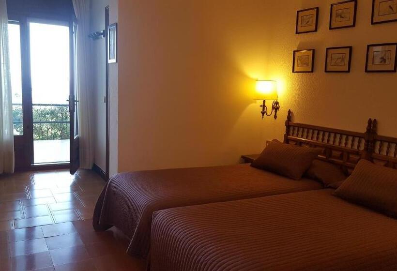 Номер Стандарт Вид на Море, Hostal Sa Barraca   Adults Only