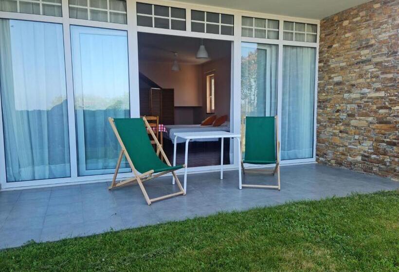 إستوديو قياسى مطلّ علي الحديقة, Casa Tésera