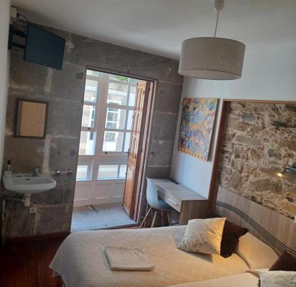 اتاق اکونومی, Hostal Forest