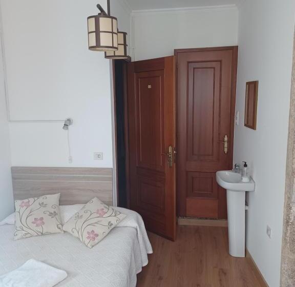 اتاق لوکس یک تخته, Hostal Forest