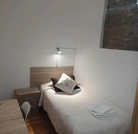 اتاق استاندارد یک نفره, Hostal Forest