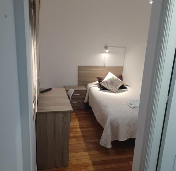 اتاق استاندارد یک نفره, Hostal Forest