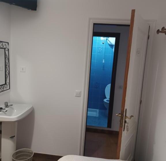 اتاق استاندارد یک نفره, Hostal Forest