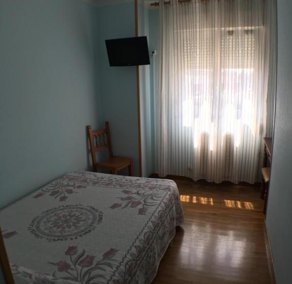 اتاق استاندارد یک نفره, Hostal Ec Leon