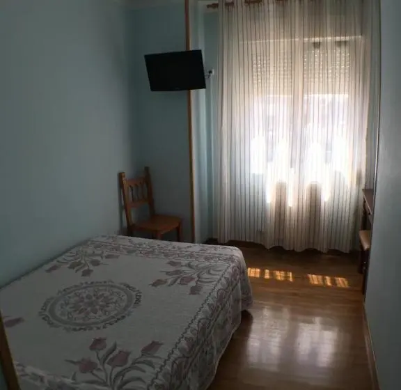 اتاق استاندارد یک نفره, Hostal Ec Leon