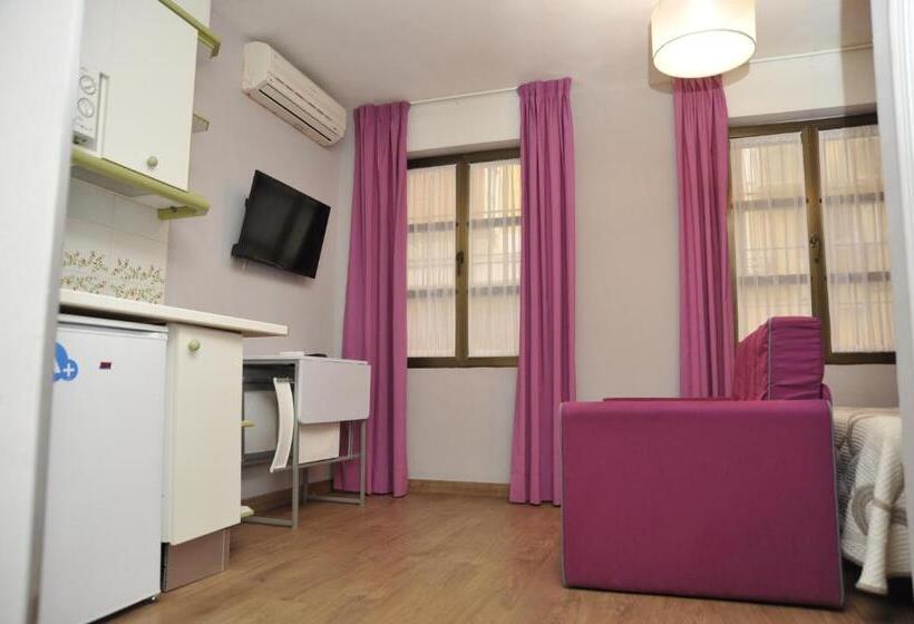 חדר סטודיו סטנדרד, Home Granada Trinidad