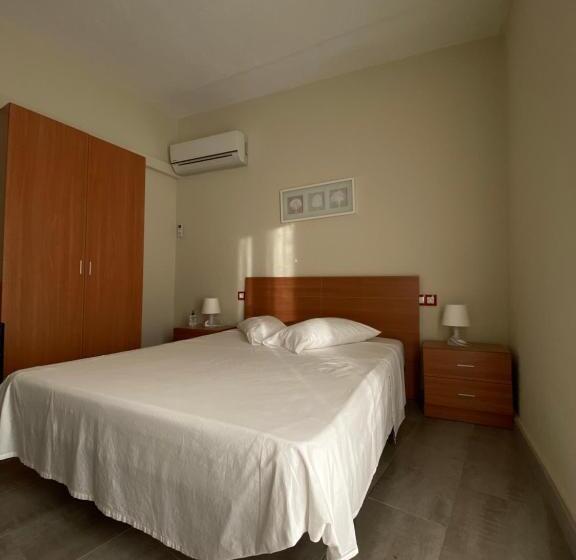 스탠다드 룸, Hostal Restaurant Casa Comaulis