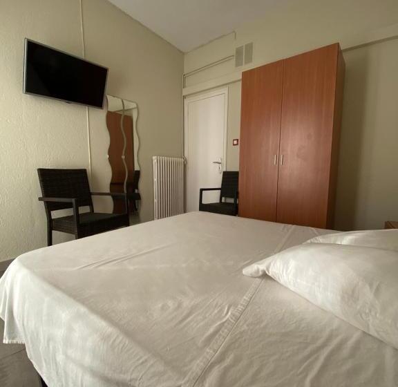 Номер Стандарт, Hostal Restaurant Casa Comaulis