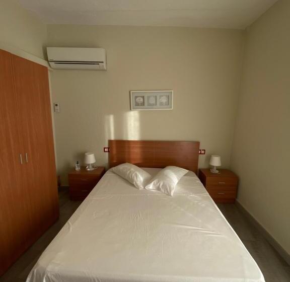 스탠다드 룸, Hostal Restaurant Casa Comaulis