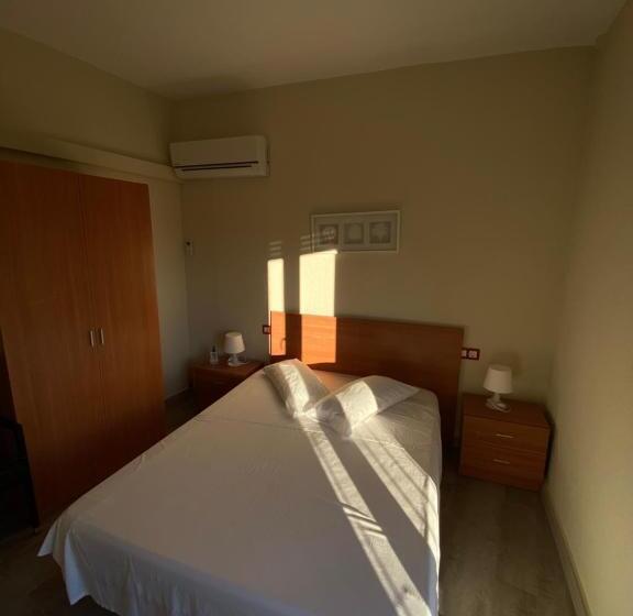 스탠다드 룸, Hostal Restaurant Casa Comaulis