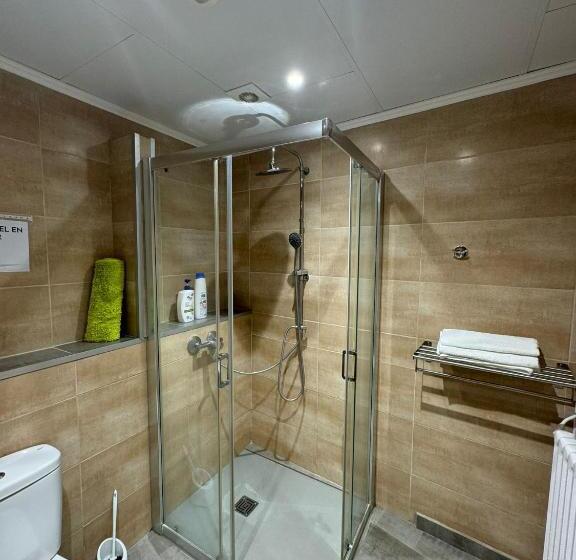 스탠다드 룸, Hostal Restaurant Casa Comaulis