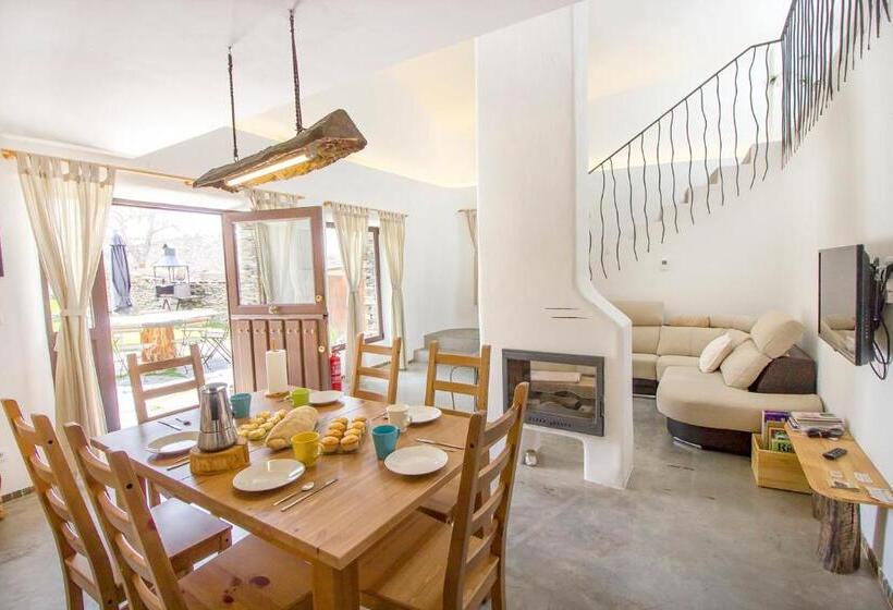 منزل 4 غرف نوم, El Pajar Negro