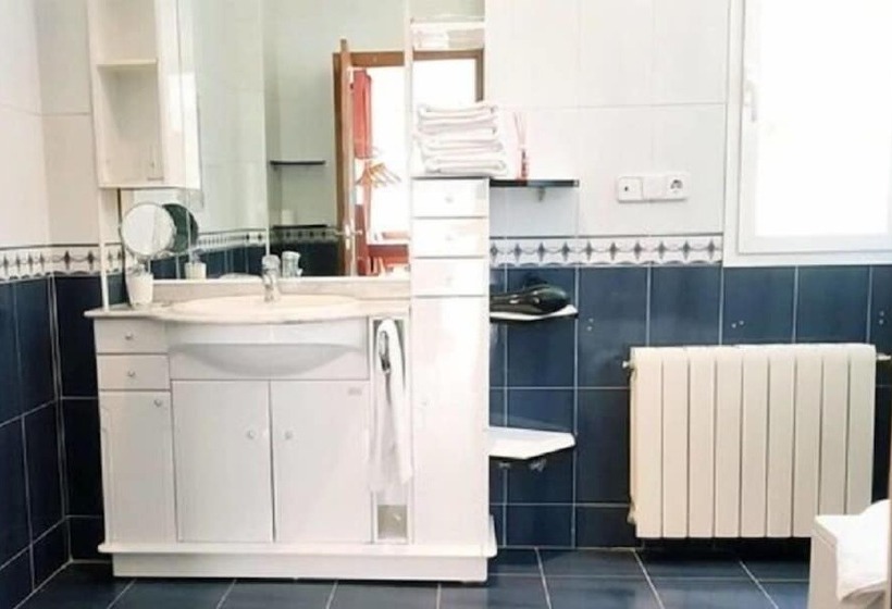 اتاق استاندارد, Hostal Escala Suites