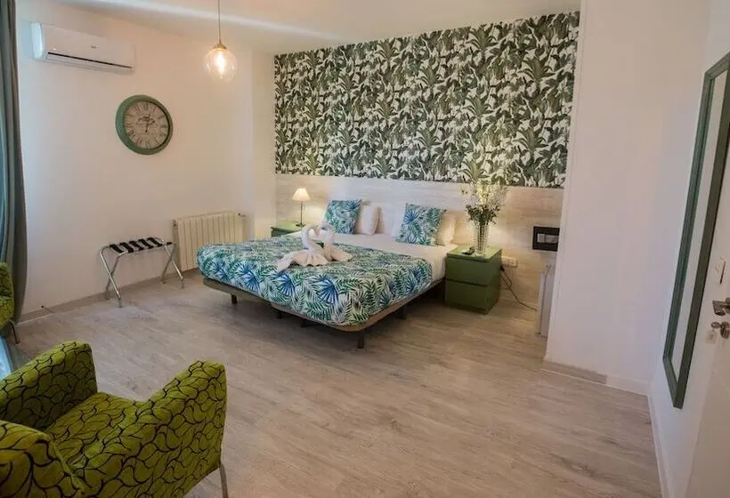 اتاق استاندارد, Hostal Escala Suites