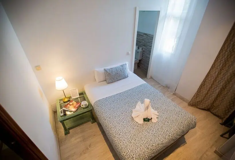 اتاق استاندارد یک نفره, Hostal Escala Suites