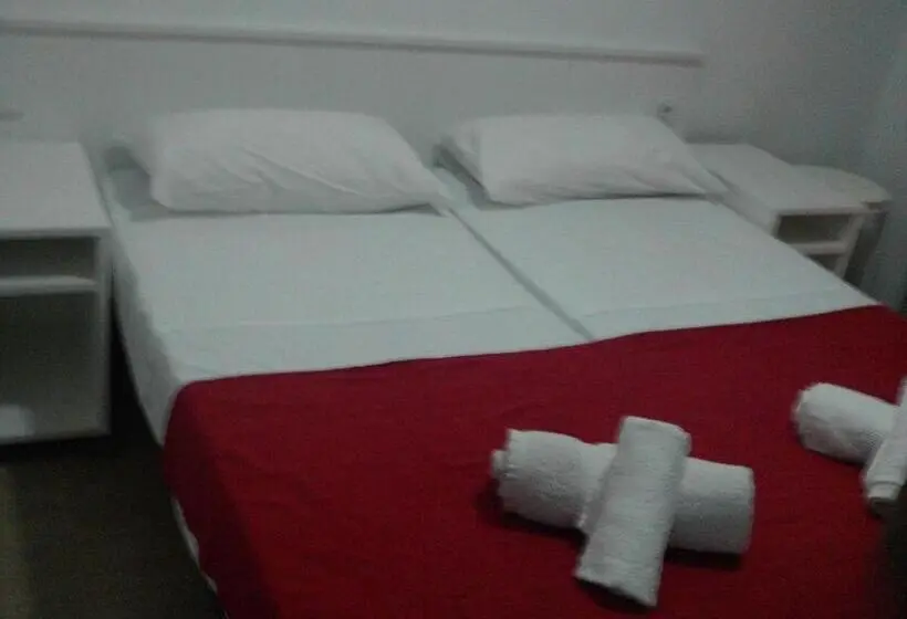 オーシャンビュースタンダードルーム, Hostal Cubelles