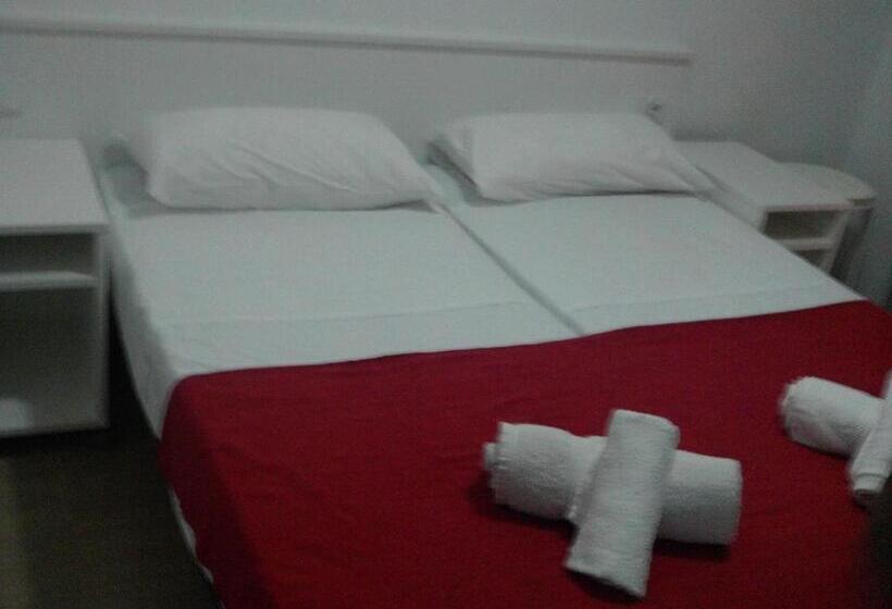 Номер Basic, Hostal Cubelles