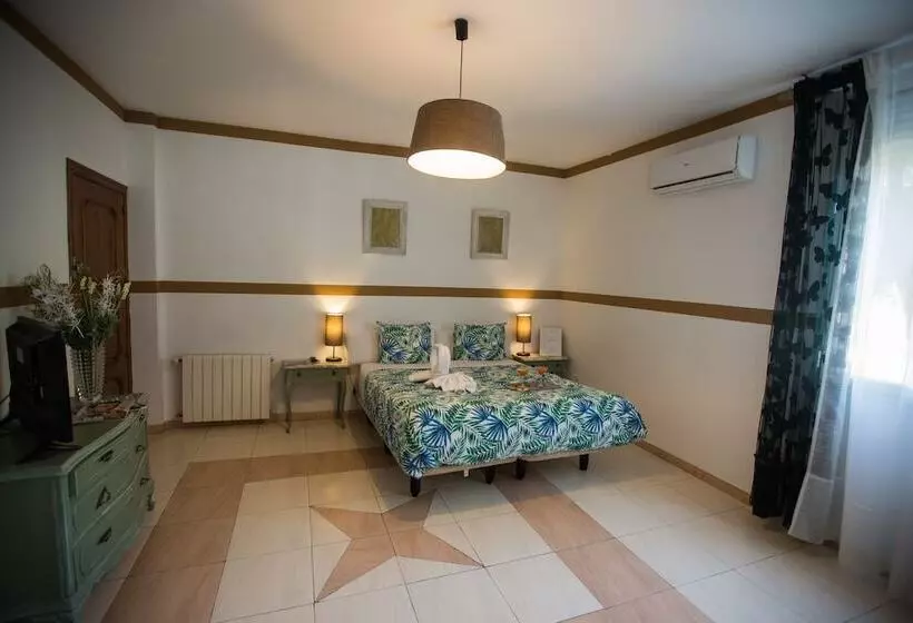 اتاق استاندارد, Hostal Escala Suites