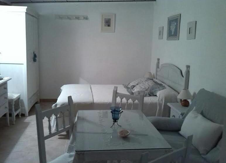 استودیوی استاندارد, La Posada