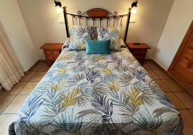 Standardrum, Royuela Hostal