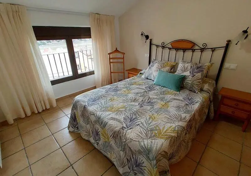 Standardrum, Royuela Hostal
