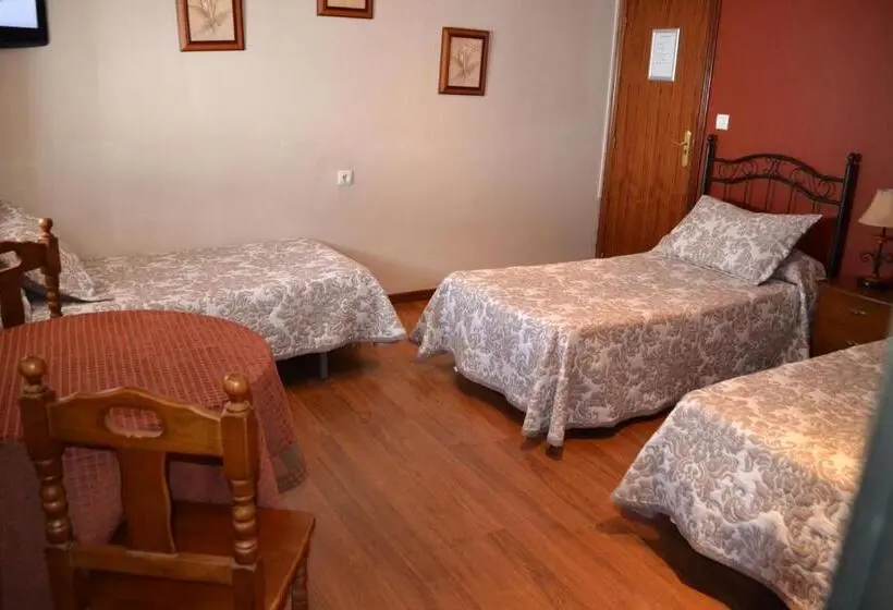 ベーシックトリプルルーム, Hostal Pension La Ruta