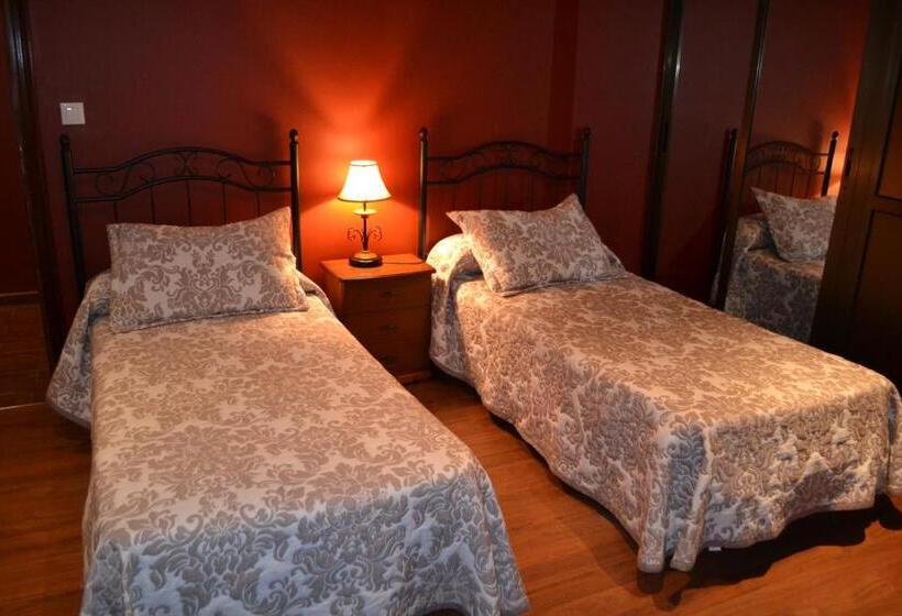 Трехместный Номер Базовый, Hostal Pension La Ruta