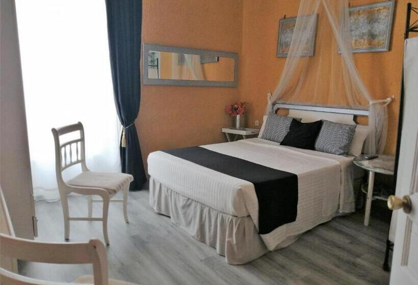 バス共有のスタンダードルーム, Hospedaje Botin