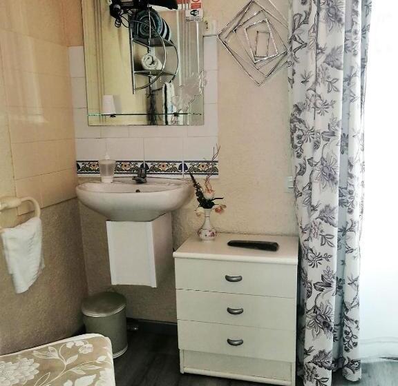 バスルーム共有のシングルスタンダード, Hospedaje Botin