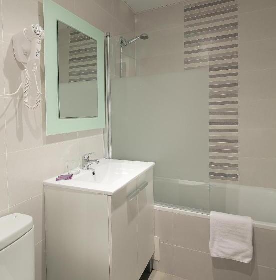 اتاق اکونومی, Hostal Balkonis