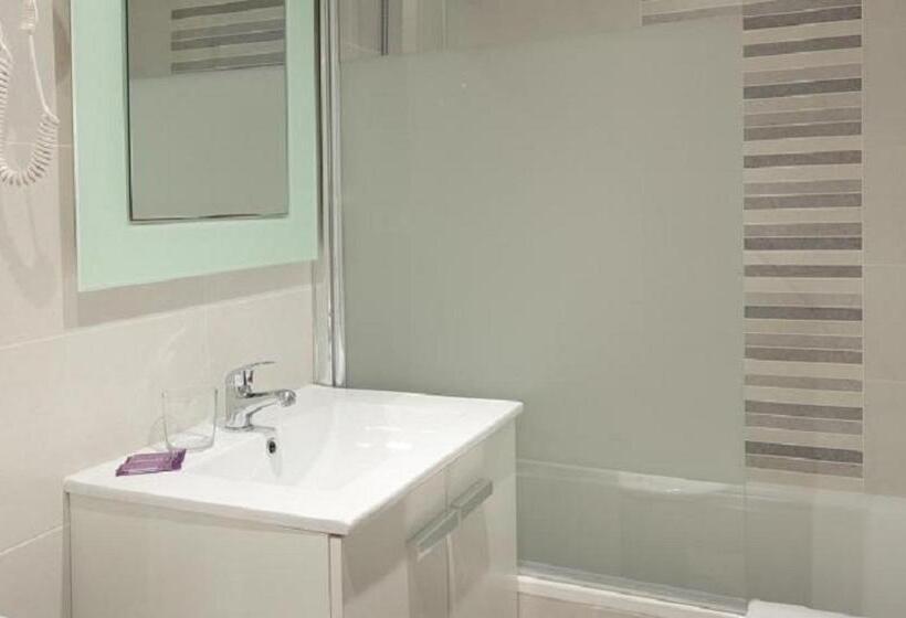 اتاق اکونومی, Hostal Balkonis