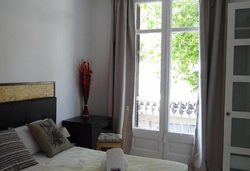 اتاق استاندارد با بالکن, Hostal Balkonis