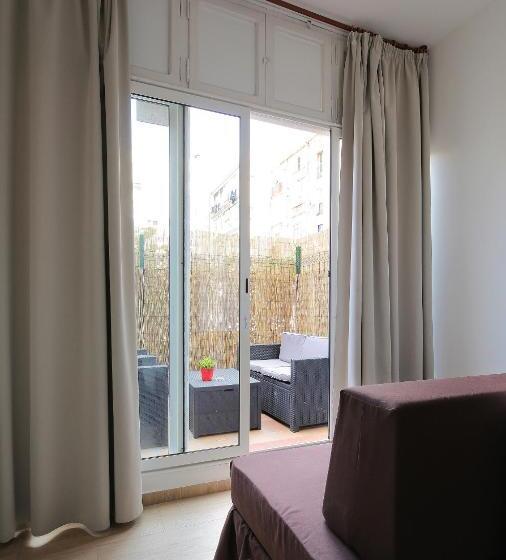 اتاق استاندارد چهار تخته, Hostal Balkonis