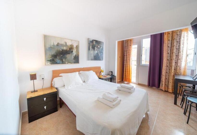Номер Стандарт с Балконом, Hostal Bonanza