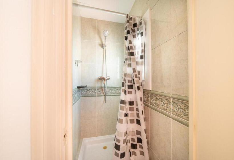 Номер Стандарт Индивидуальный с Балконом, Hostal Bonanza