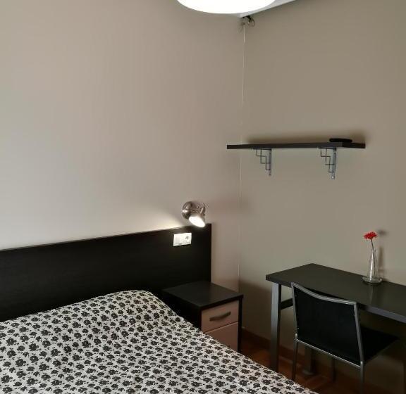 غرفة قياسية, Pension Santiago