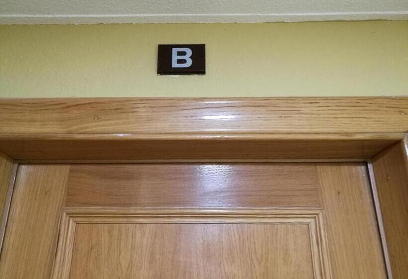 Standard room with outdoor bath, Pension Santiago