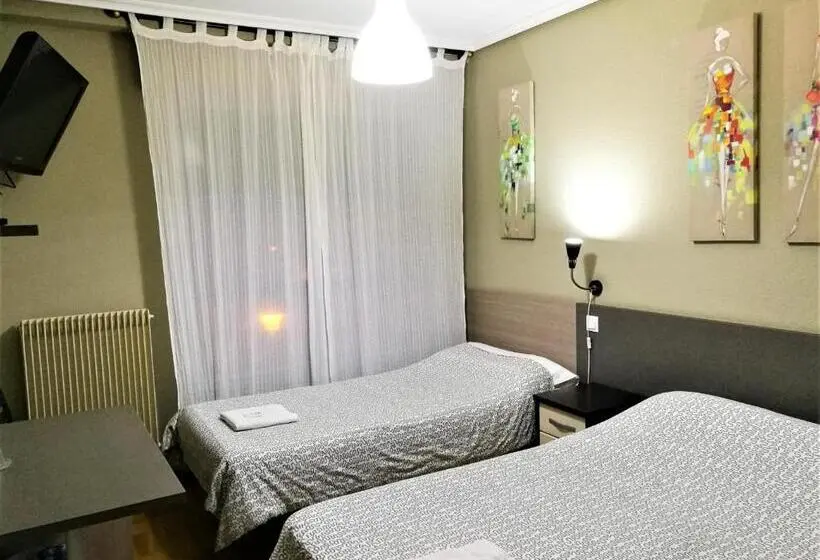 Standard room with outdoor bath, Pension Santiago