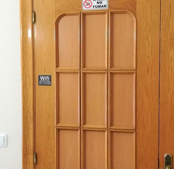 اتاق خانوادگی, Pension Santiago