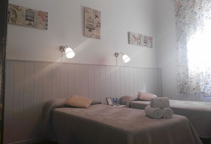 اتاق استاندارد با سرویس بهداشتی مشترک, Hostal Dragonflybcn