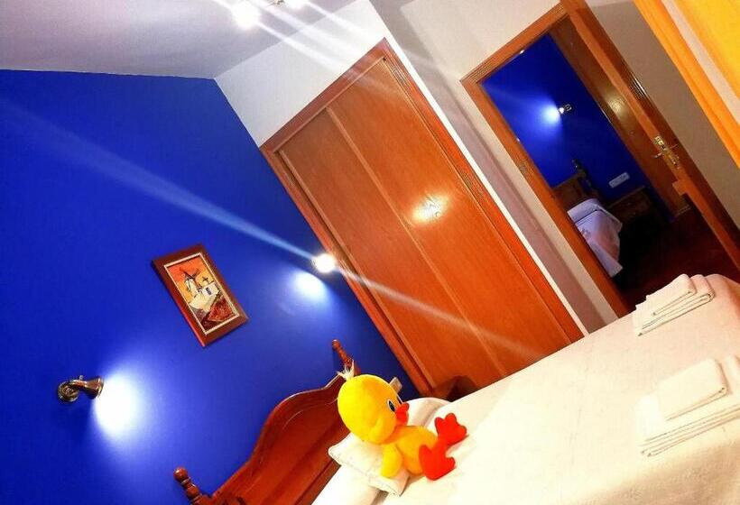 آپارتمان یک خوابه با دری مشترک که هال را جدا می کند., Hostal Restaurante Ego's