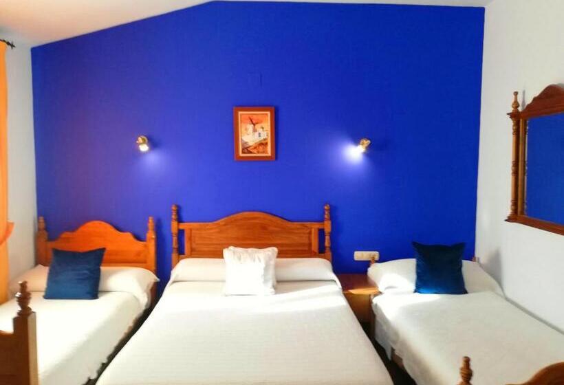 اتاق استاندارد سه نفره, Hostal Restaurante Ego's