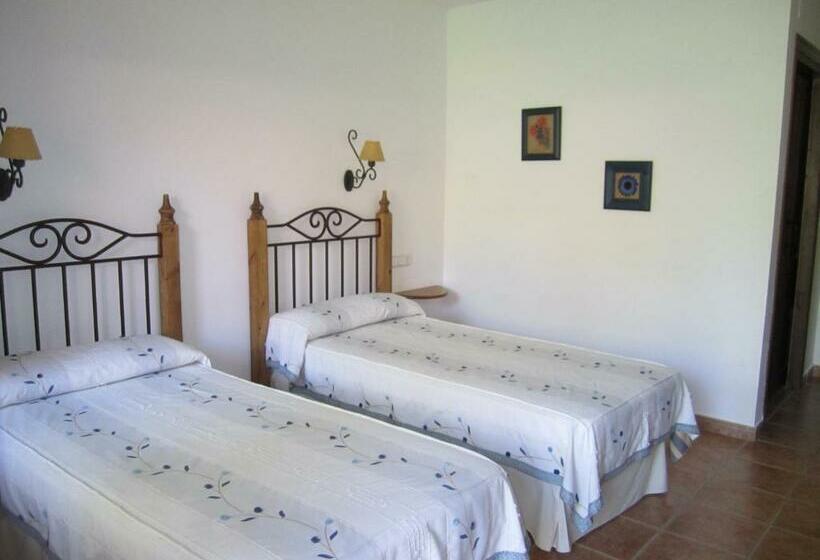 Номер Стандарт Трехместный, Posada El Camino Almonaster