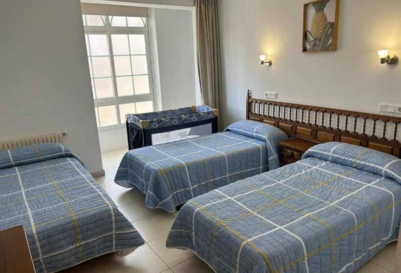 Номер Стандарт Трехместный, Pensión Rey