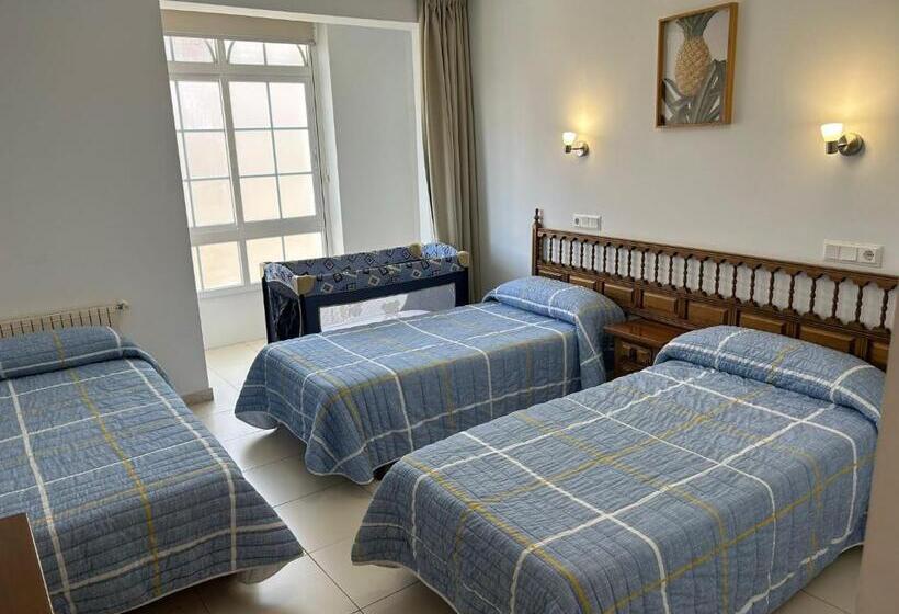 Номер Стандарт Трехместный, Pensión Rey