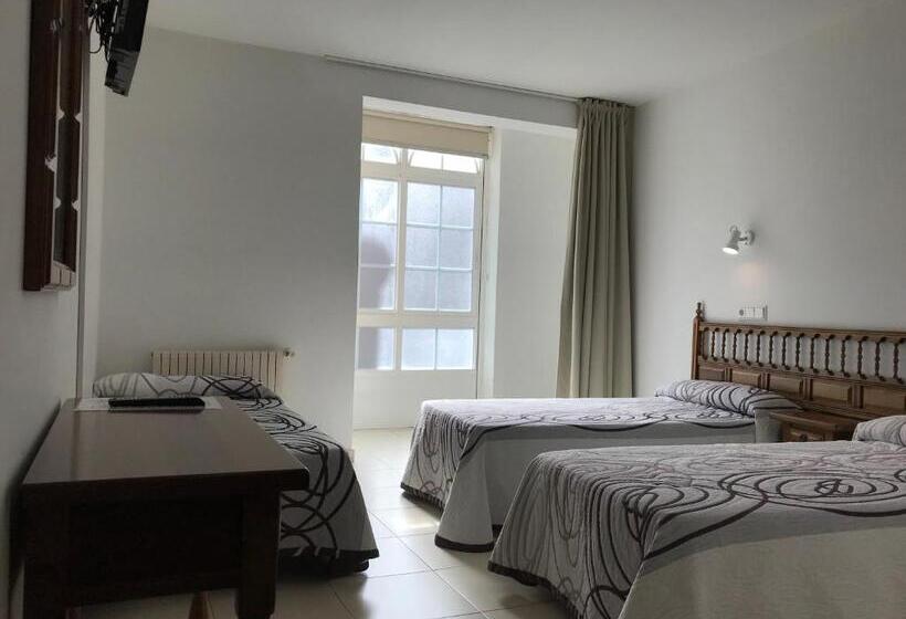 Номер Стандарт Трехместный, Pensión Rey